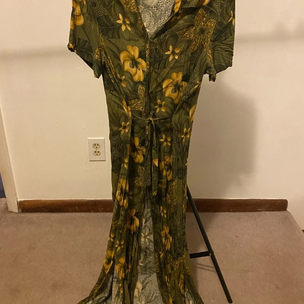 Floral dress - Picture 1 of 3